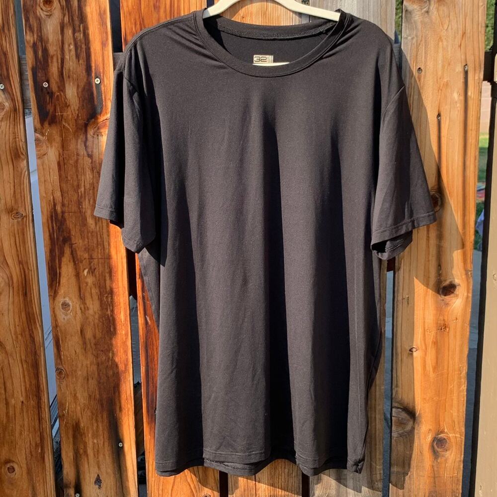 32 degrees BLACK drifit shirt size XXL